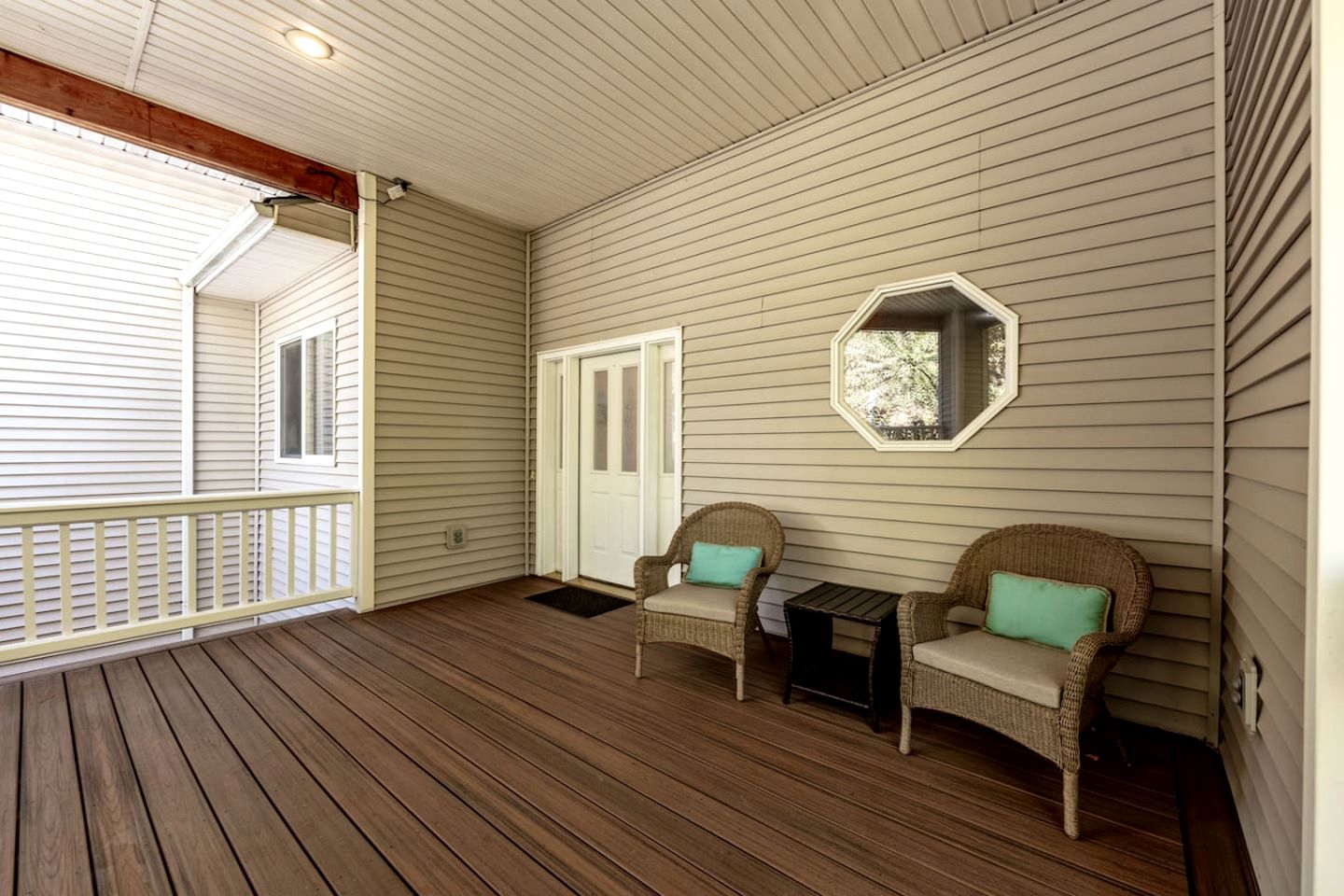 Enchanting Vacation Rentals with Breathtaking Lake Views near Lake Fernan in Idaho