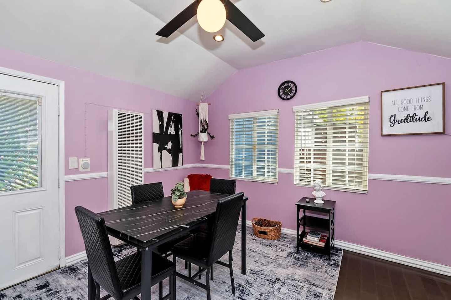 Cozy Mountain Cabin with Enclosed Yard & BBQ Near Big Bear Lake – Big Bear, CA