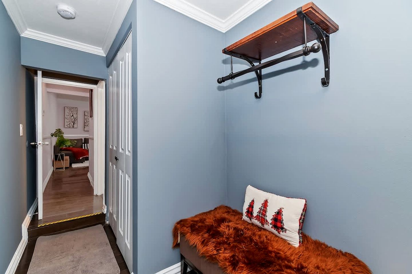 Cozy Mountain Cabin with Enclosed Yard & BBQ Near Big Bear Lake – Big Bear, CA