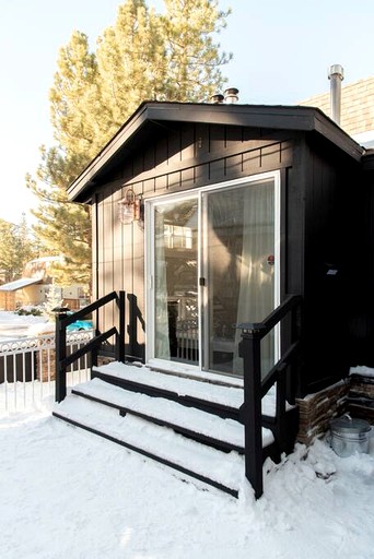 Cabins (United States of America, Big Bear Lake, California)