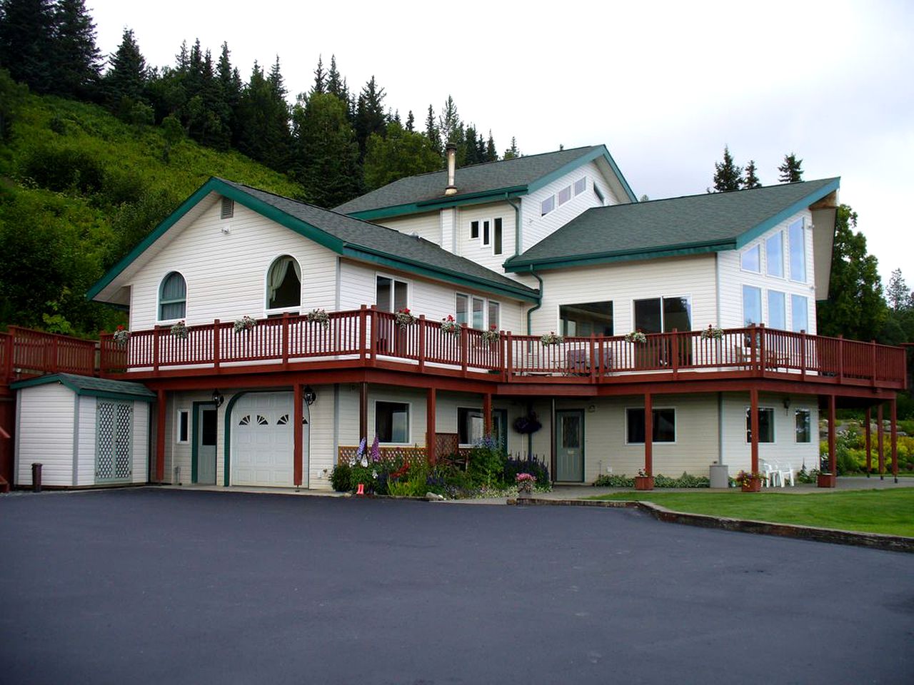 Family-Friendly Vacation Rental with Jaw-Dropping Views in Homer, Alaska