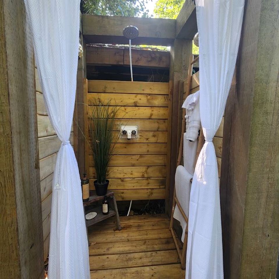 Fabulous Safari Tent Wonderful for Outdoor Activities in Tsawwassen, British Columbia