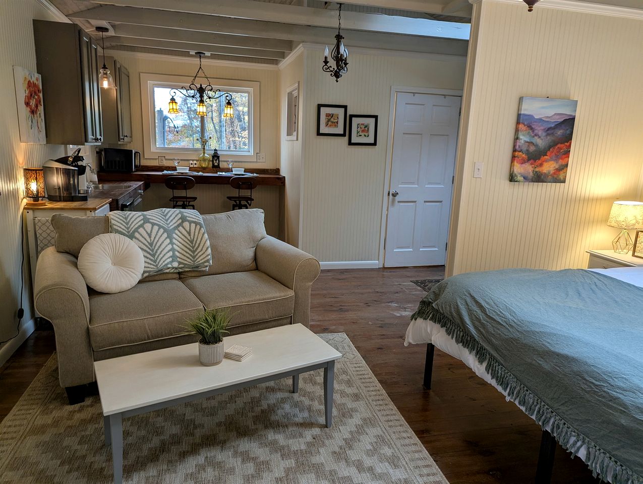 Secluded Mountain Cabin Retreat with Scenic Woodland Views near Black Mountain, NC