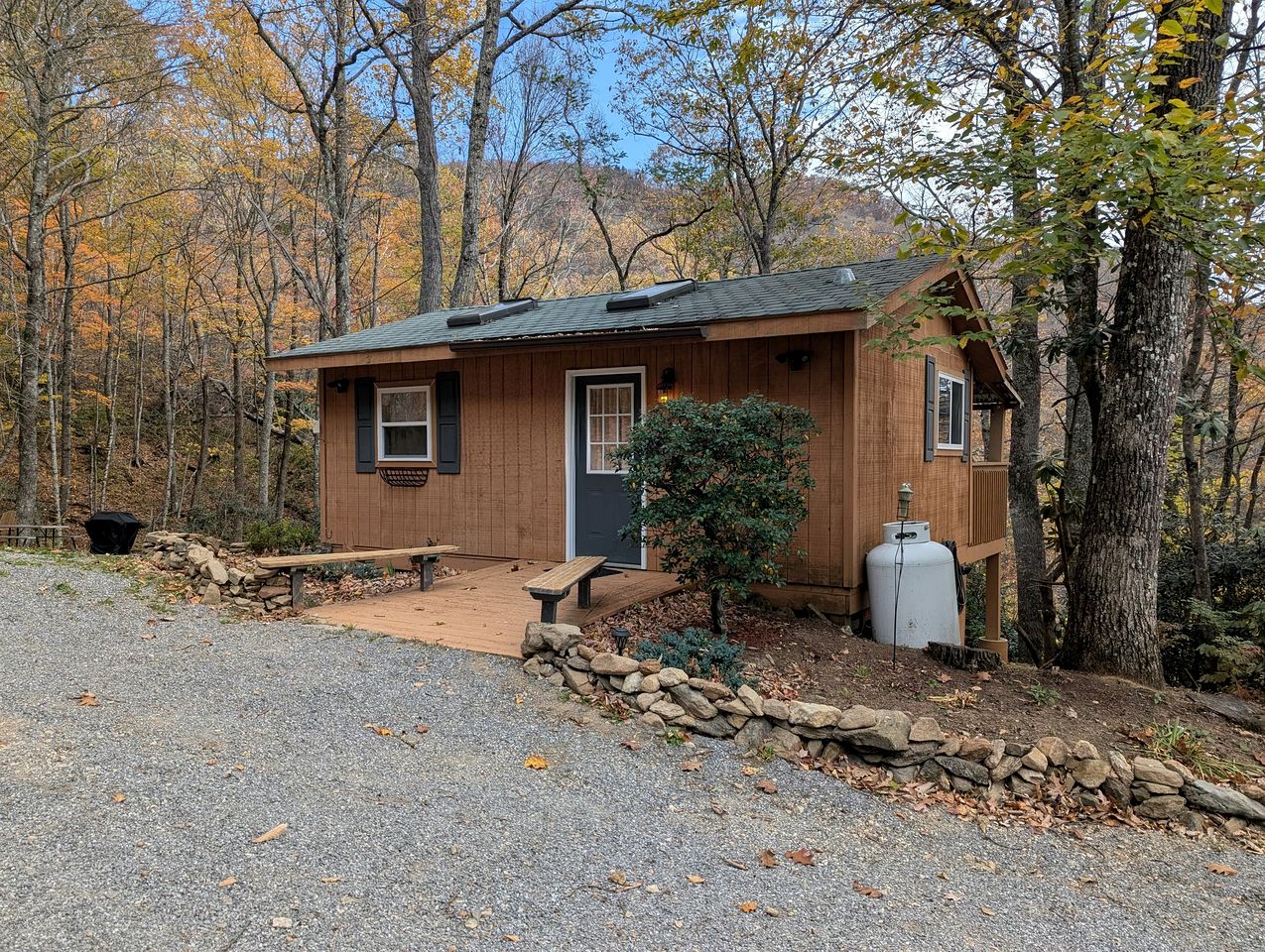 Secluded Mountain Cabin Retreat with Scenic Woodland Views near Black Mountain, NC