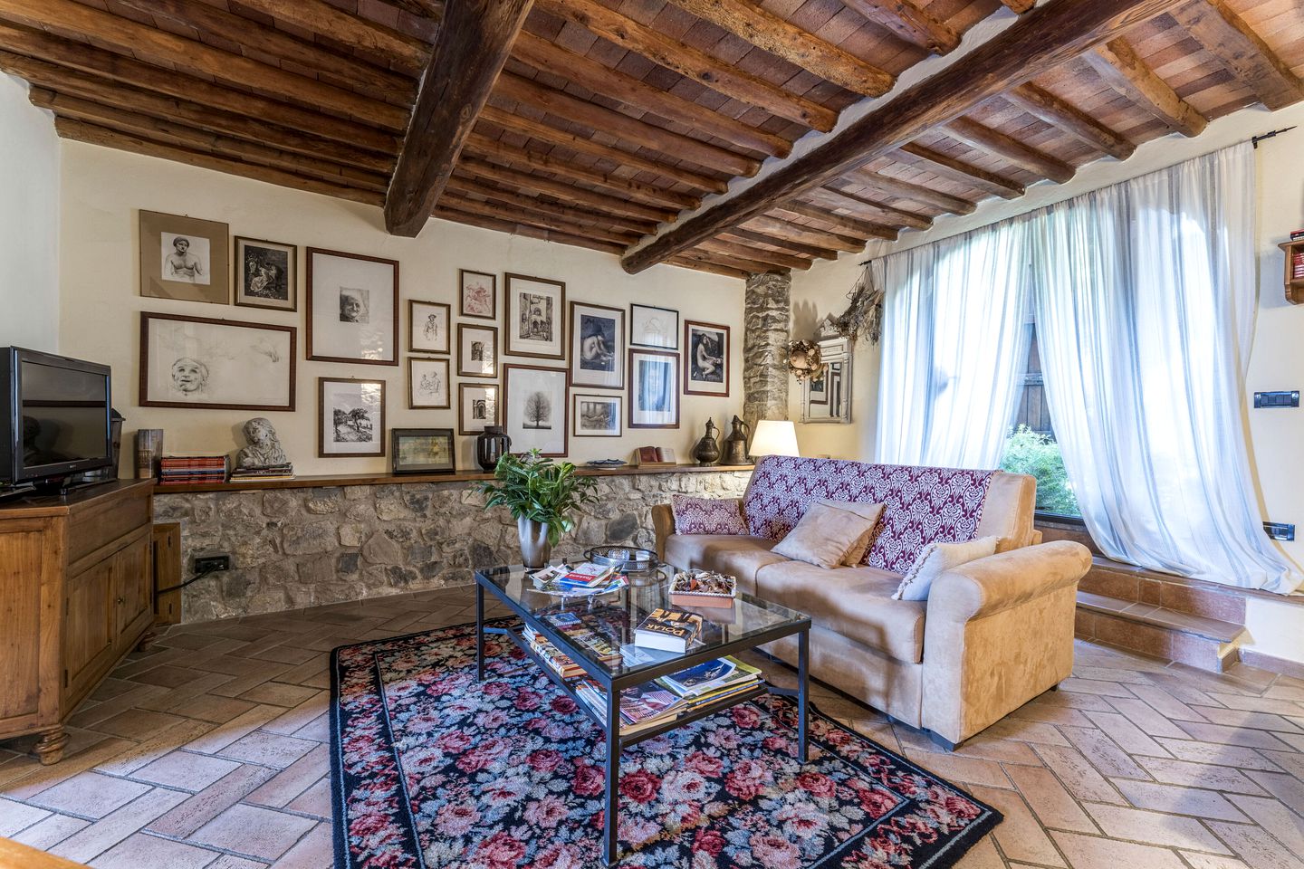 Pet-Friendly Dream Villa with Incredible Design Indoor and Outdoor in Prato, Tuscany