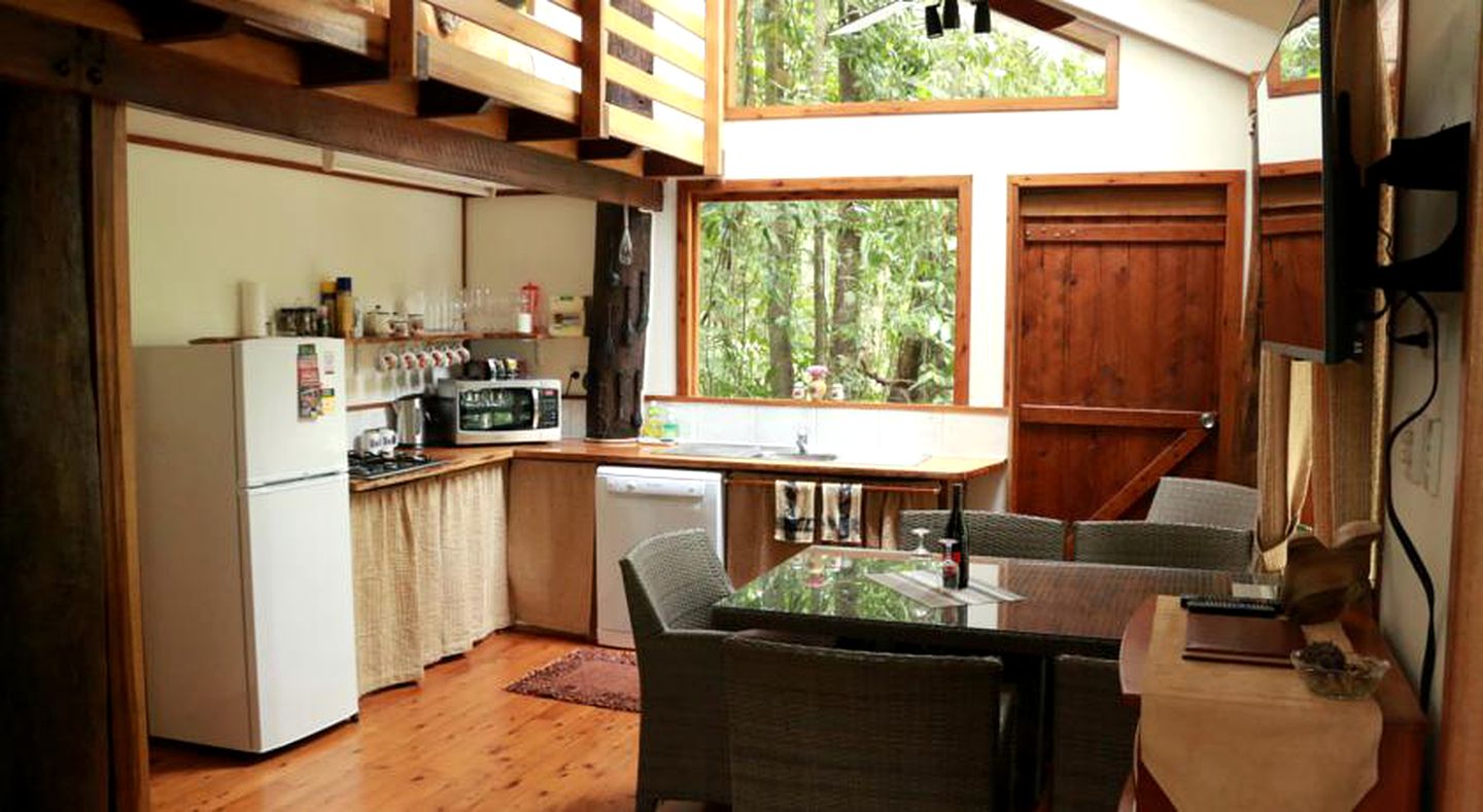Peaceful Nature Cottage by the River in Malanda, Far North Queensland