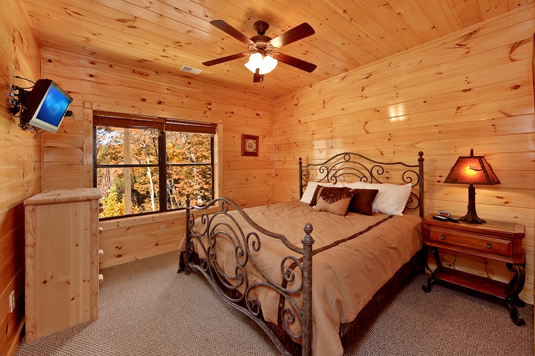 -- (United States, Gatlinburg, Tennessee)