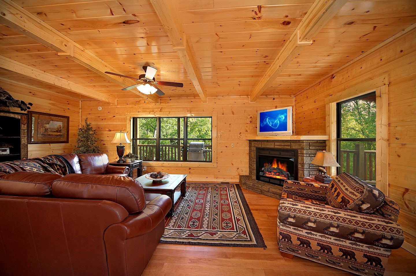 Family Cabin Rental with a Theater Room and Hot Tub in Gatlinburg, East Tennessee