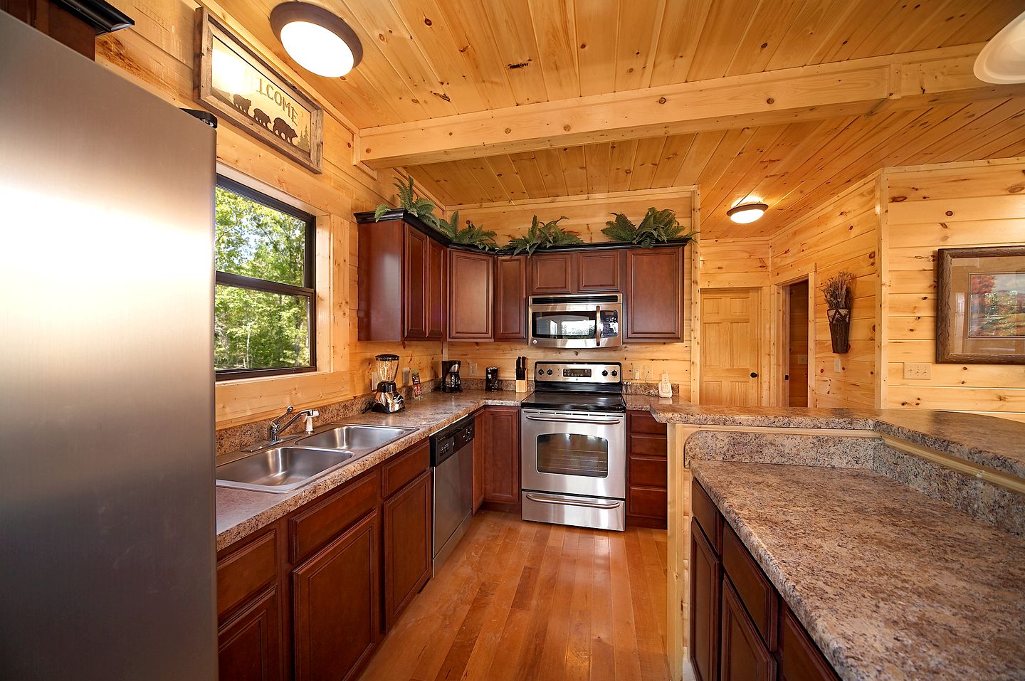 Family Cabin Rental with a Theater Room and Hot Tub in Gatlinburg, East Tennessee