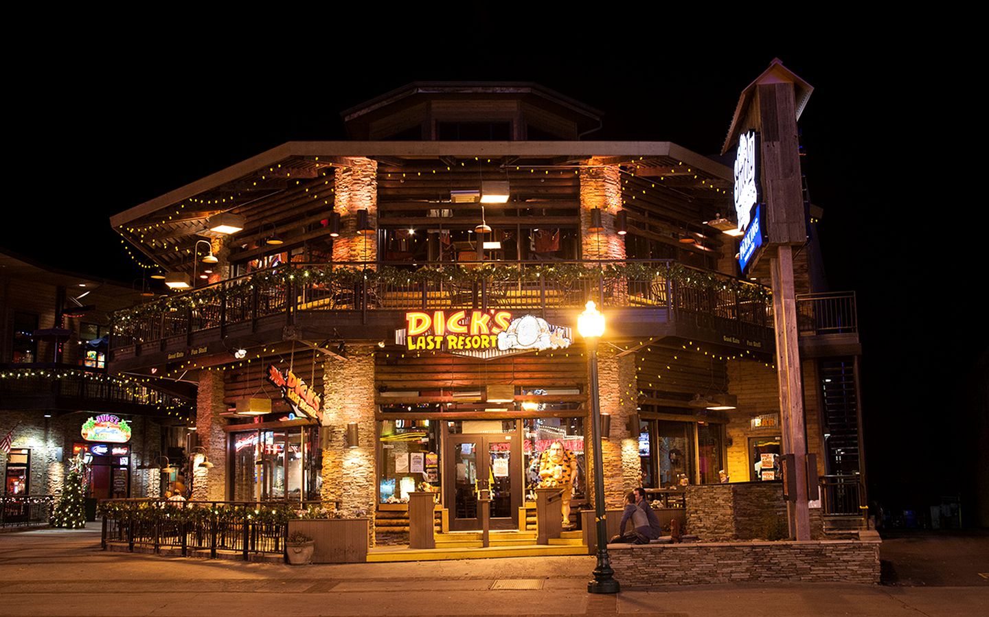 Family Cabin Rental with a Theater Room and Hot Tub in Gatlinburg, East Tennessee