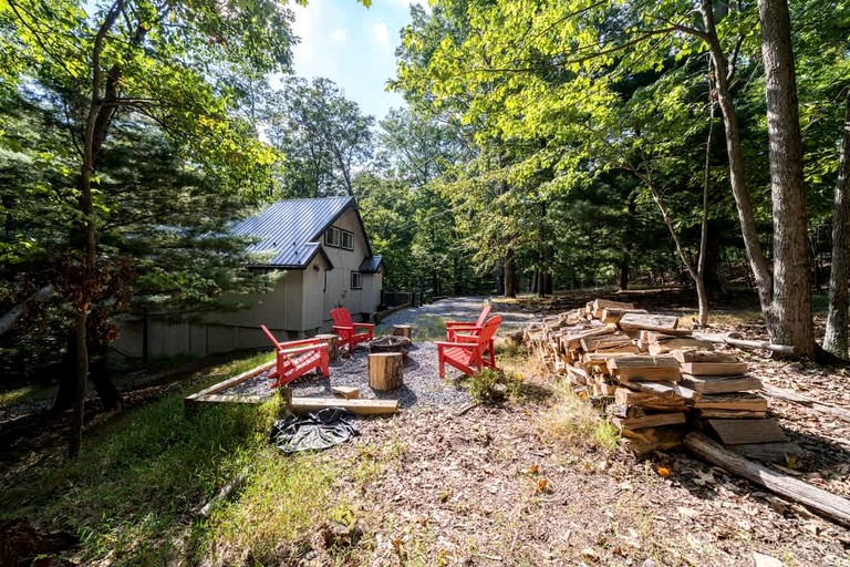 Cabins (United States of America, Hedgesville, West Virginia)