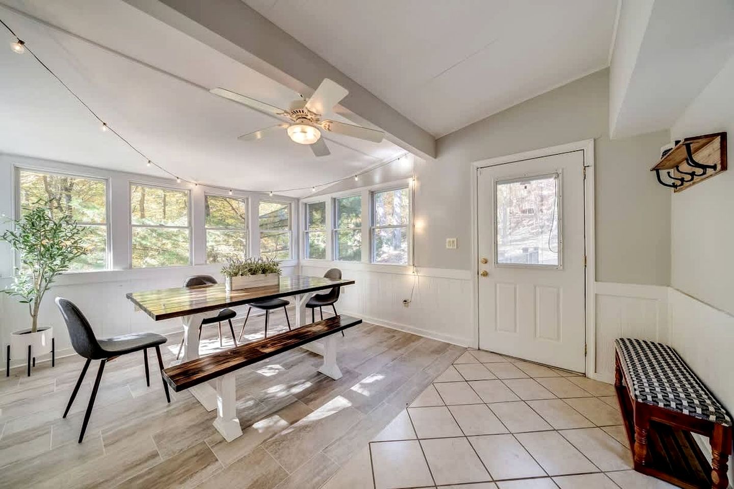 Spacious Cabin with Fire Pit, Arcade Games, and Resort Access, the Perfect Base for Outdoor Adventures in Hedgesville, West Virginia