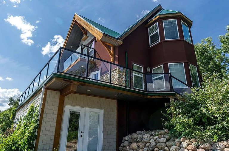 Fire Song Fowler Lake, Cabins 51610, Fowler Lake, Canada Glamping Hub