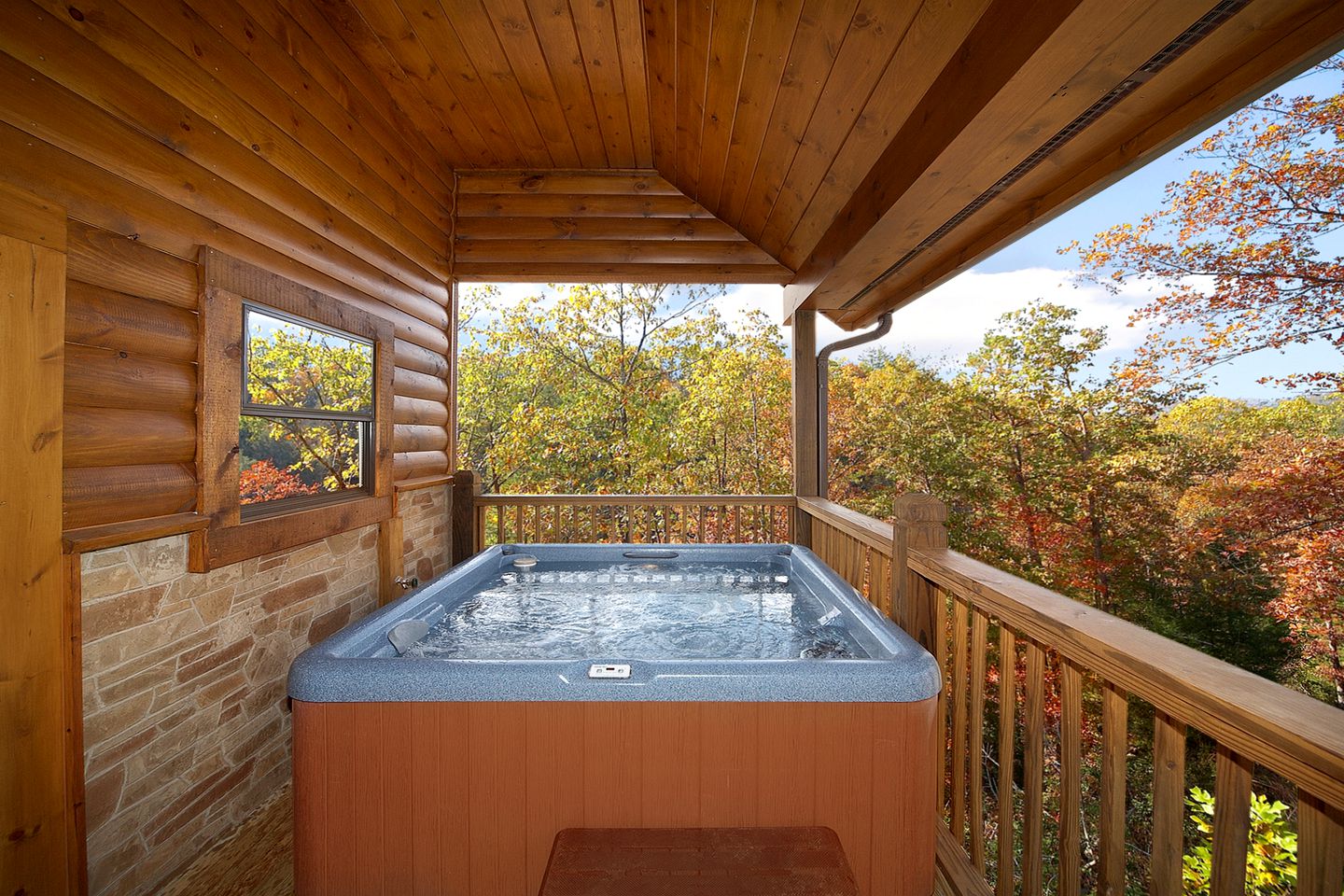 Majestic Cabin near Gatlinburg Perfect for a Getaway in Tennessee