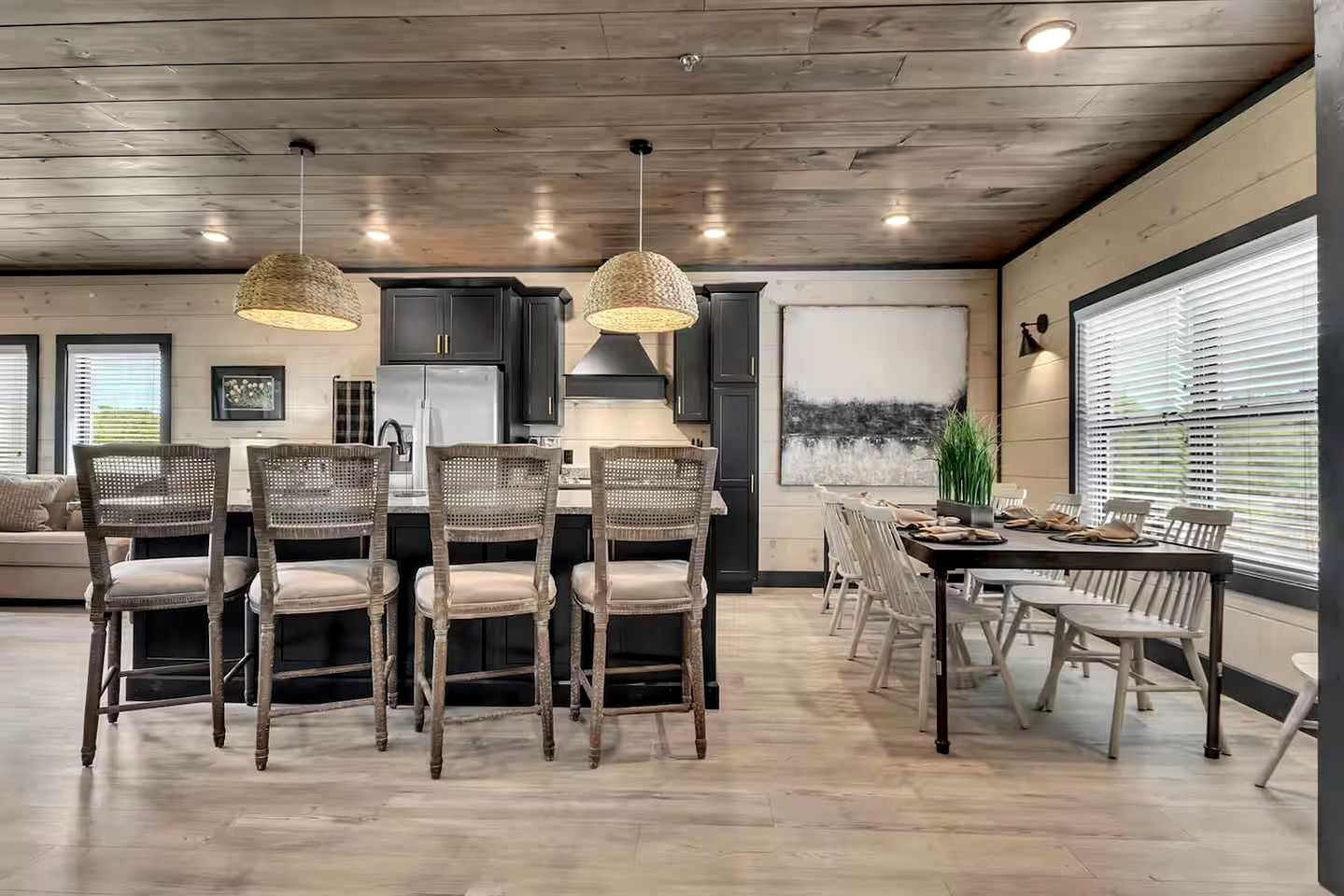Brand-New Luxury Cabin with Indoor Heated Pool & Arcade, Near Dollywood in Sevierville, Tennessee