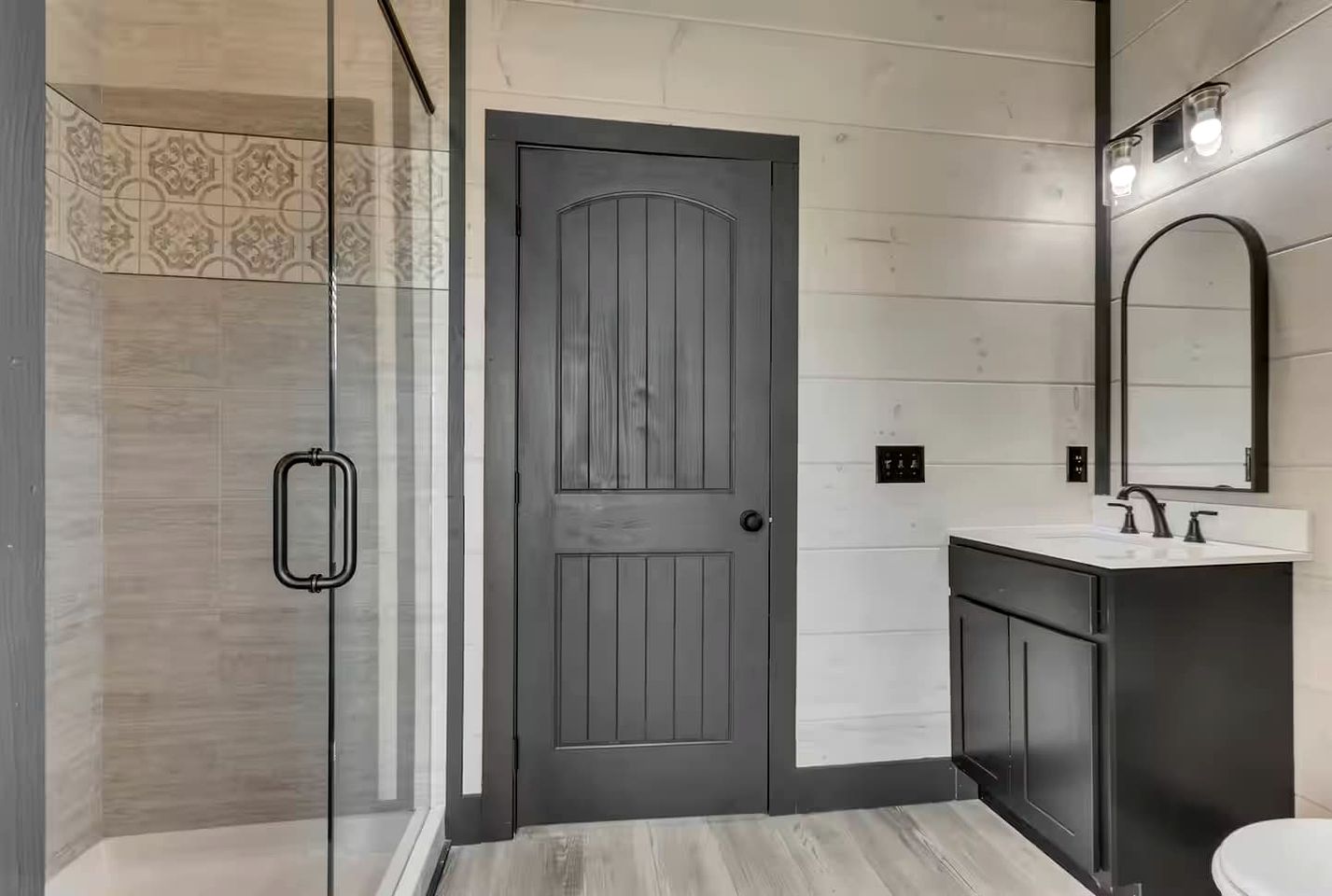 Brand-New Luxury Cabin with Indoor Heated Pool & Arcade, Near Dollywood in Sevierville, Tennessee