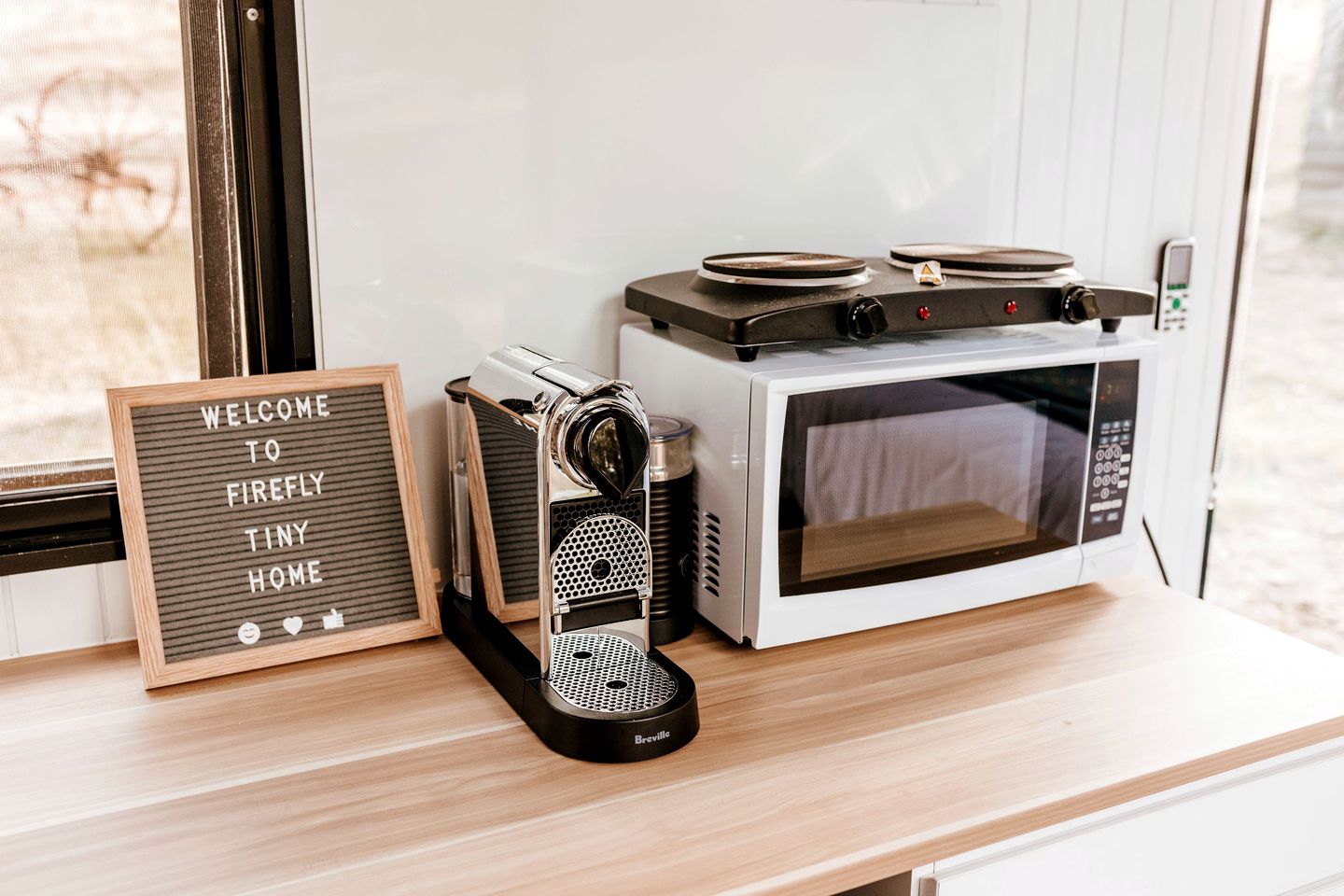 Luxury Tiny House with Firepit, Barbecue and Outdoor Bathtub in New South Wales, Australia