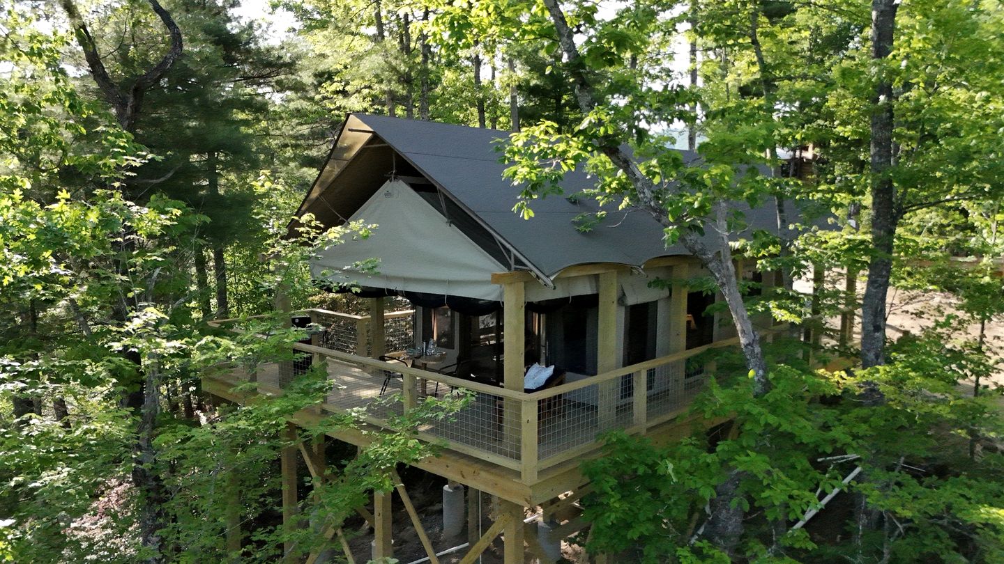 Secluded Glamping Tree Tent with Outdoor Soaking Tub & Private Pizza Oven Near Waterfalls, Zirconia, NC