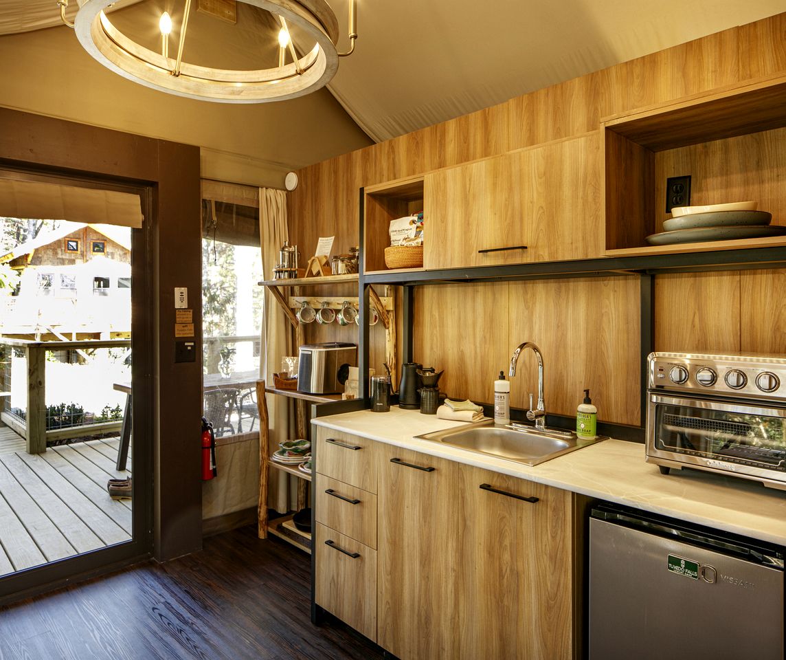 Secluded Glamping Tree Tent with Outdoor Soaking Tub & Private Pizza Oven Near Waterfalls, Zirconia, NC