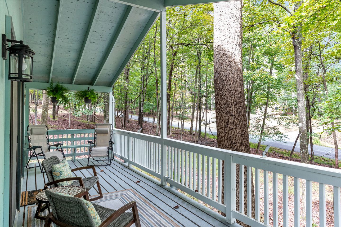 Peaceful Hedgesville Cottage with Hot Tub, Fireplace & Resort Amenities  in West Virginia