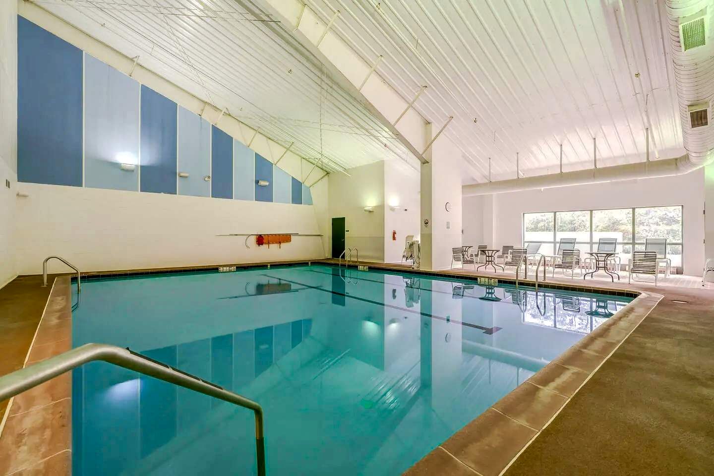 Peaceful Hedgesville Cottage with Hot Tub, Fireplace & Resort Amenities  in West Virginia