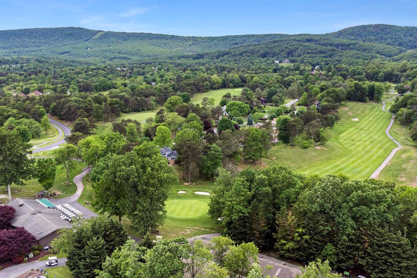Peaceful Hedgesville Cottage with Hot Tub, Fireplace & Resort Amenities  in West Virginia