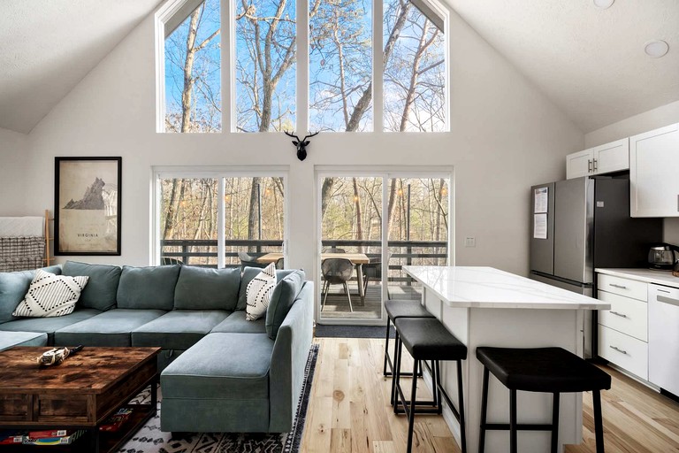 Cabins (United States of America, Mount Jackson, Virginia)