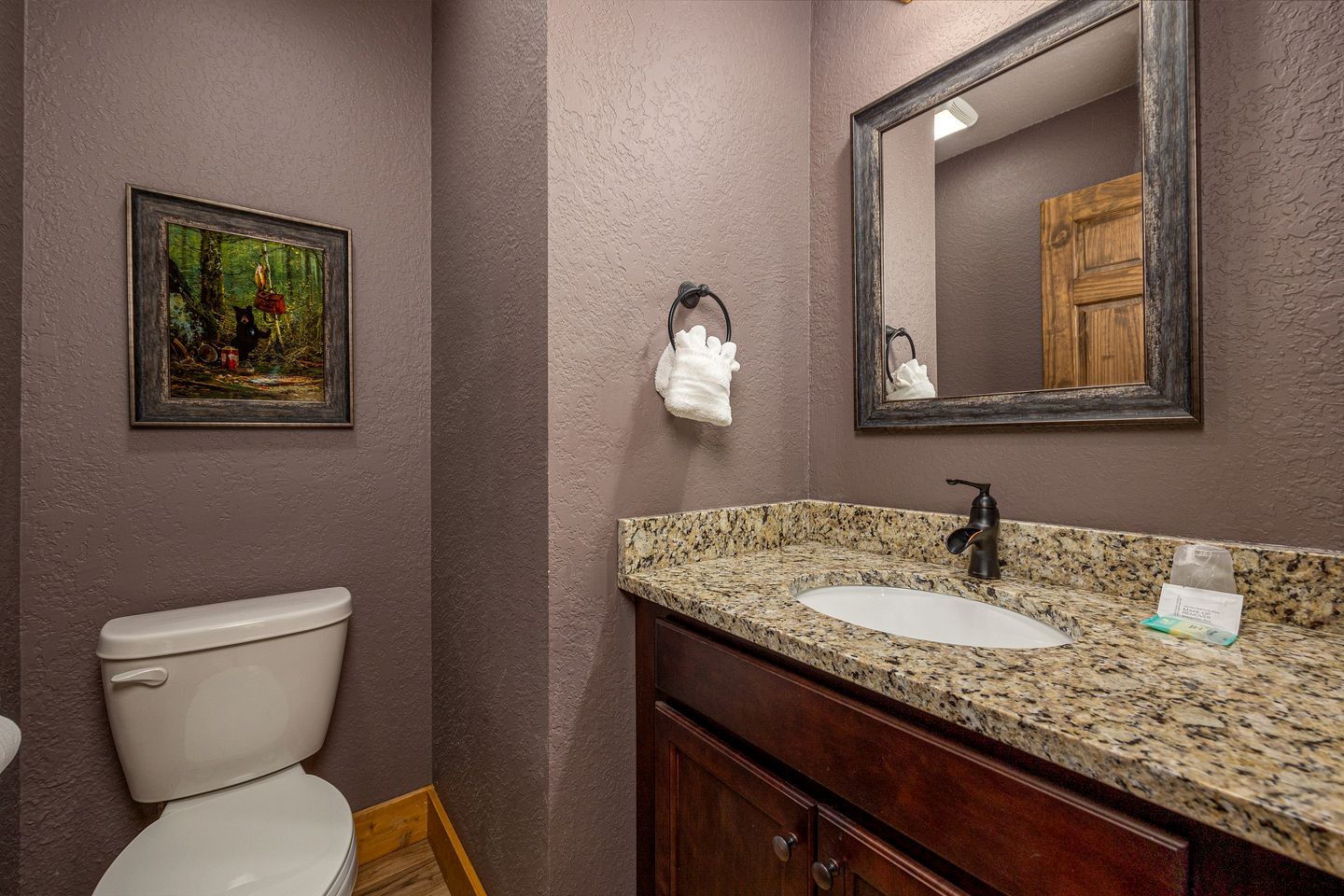 Stunning Villa with Fireplace, Game Room and Heated Swimming Pool in Gatlinburg, Tennessee