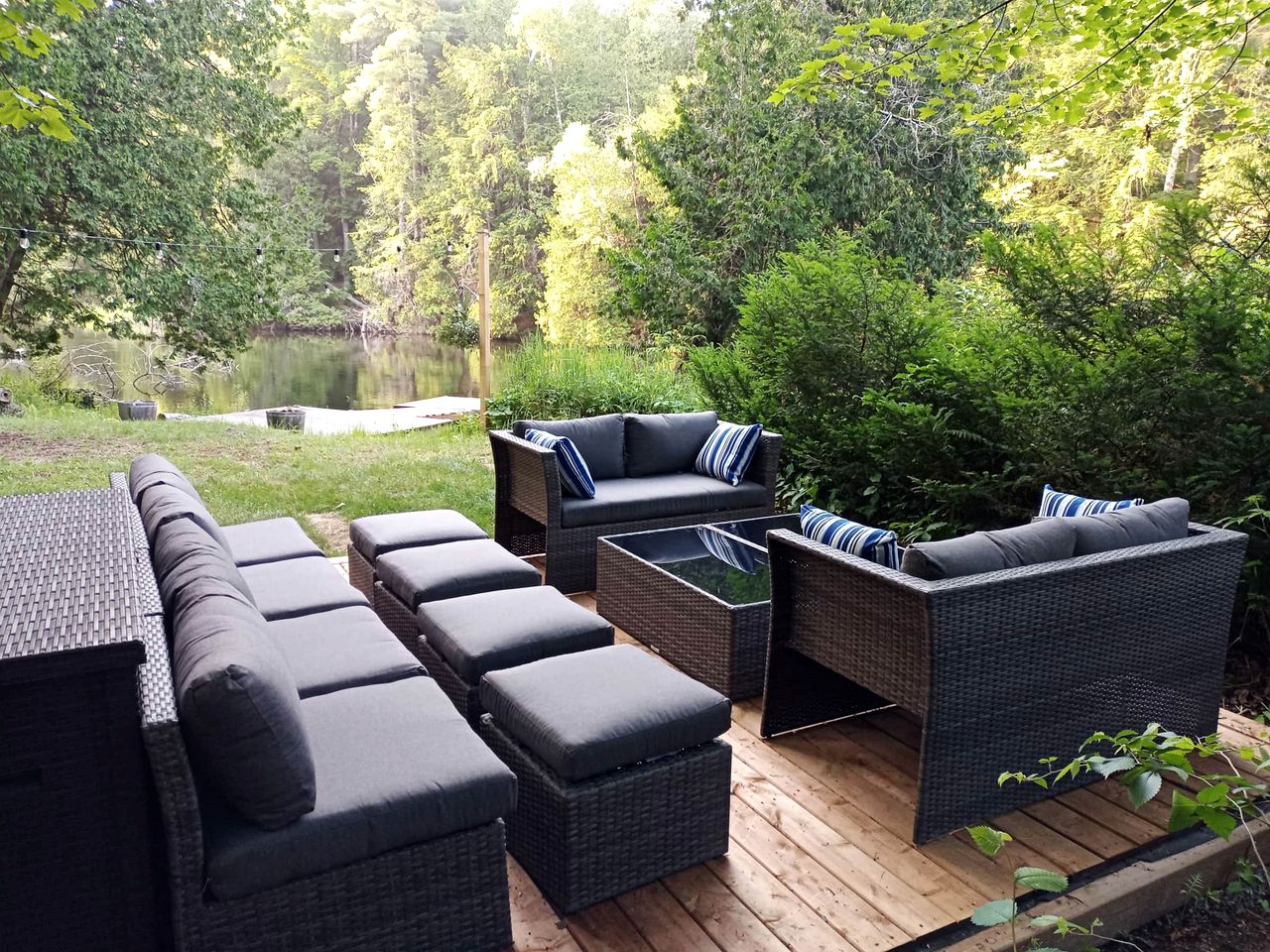 Stunning Cottage with Fire Pit and Private Cinema in Kawartha Lakes, Ontario
