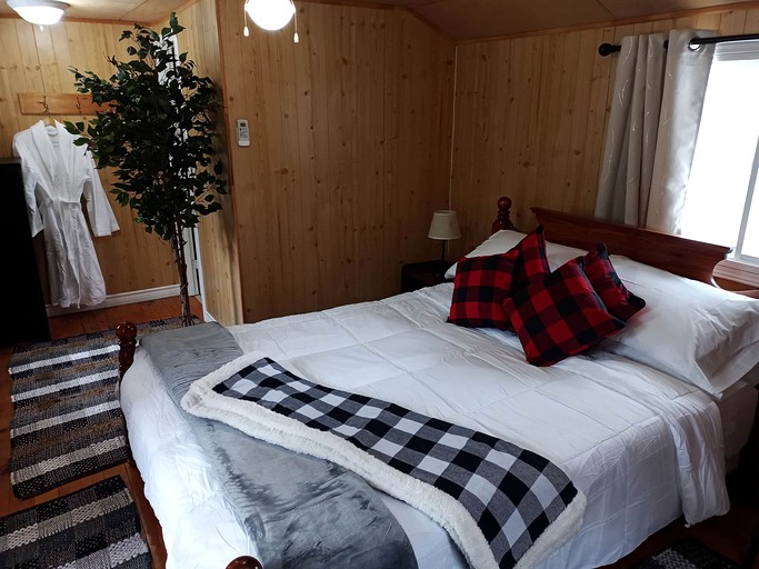 Cottages (Canada, Kawartha Lakes, Ontario)