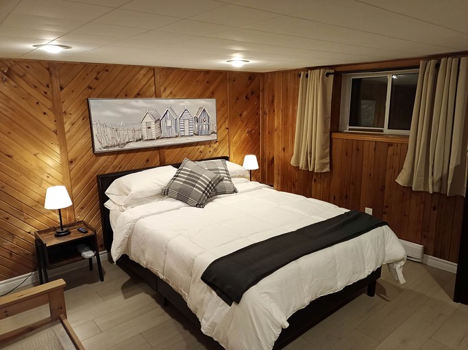 Cottages (Canada, Kawartha Lakes, Ontario)