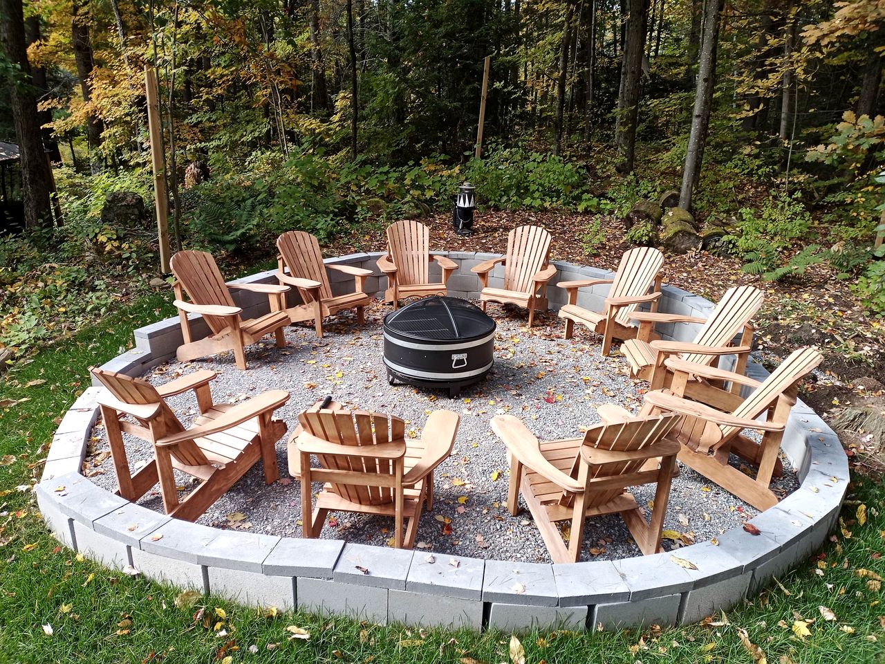 Stunning Cottage with Fire Pit and Private Cinema in Kawartha Lakes, Ontario