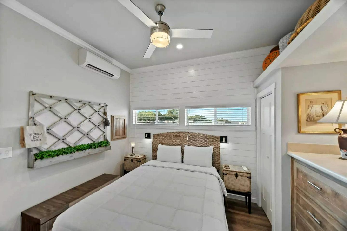 Cozy Tiny Home Retreat with Pool and Resort Access Near Fredericksburg, TX