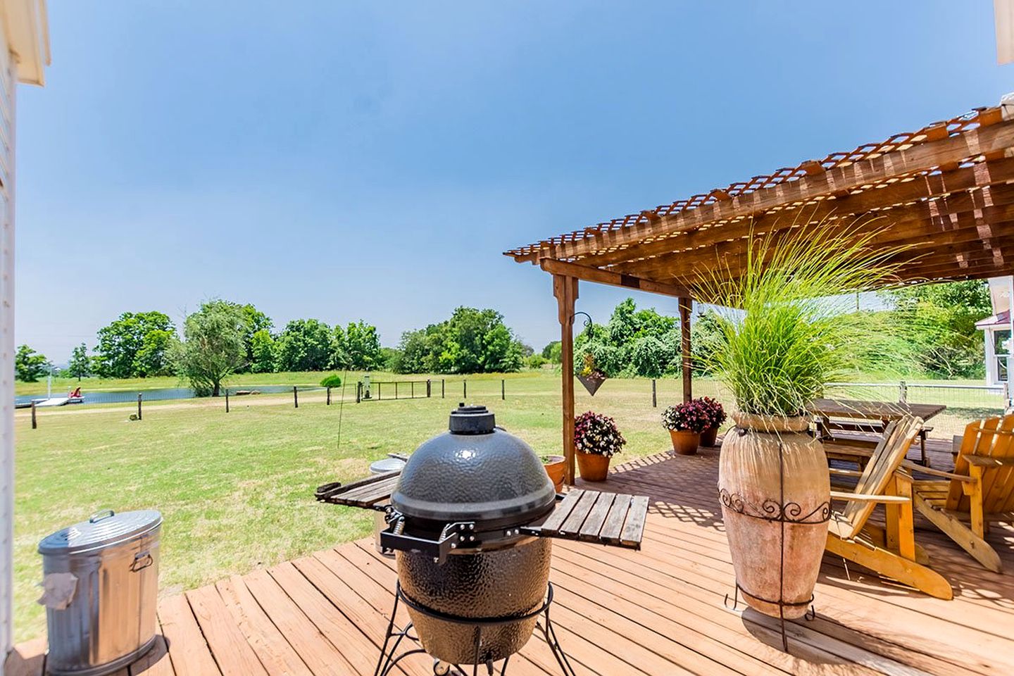 Stunning Lakefront Cottage with Amazing Outdoor Living Area in Fredericksburg, Texas