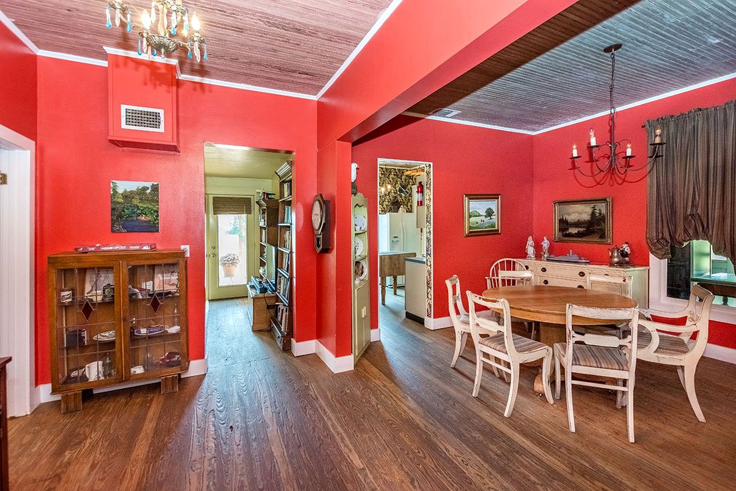 Stunning Lakefront Cottage with Amazing Outdoor Living Area in Fredericksburg, Texas