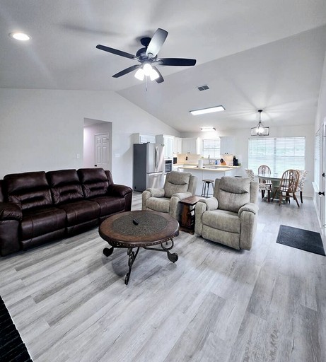 Vacation Rentals (United States of America, --, --)