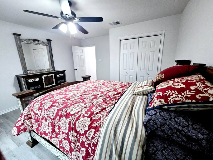 Vacation Rentals (United States of America, --, --)