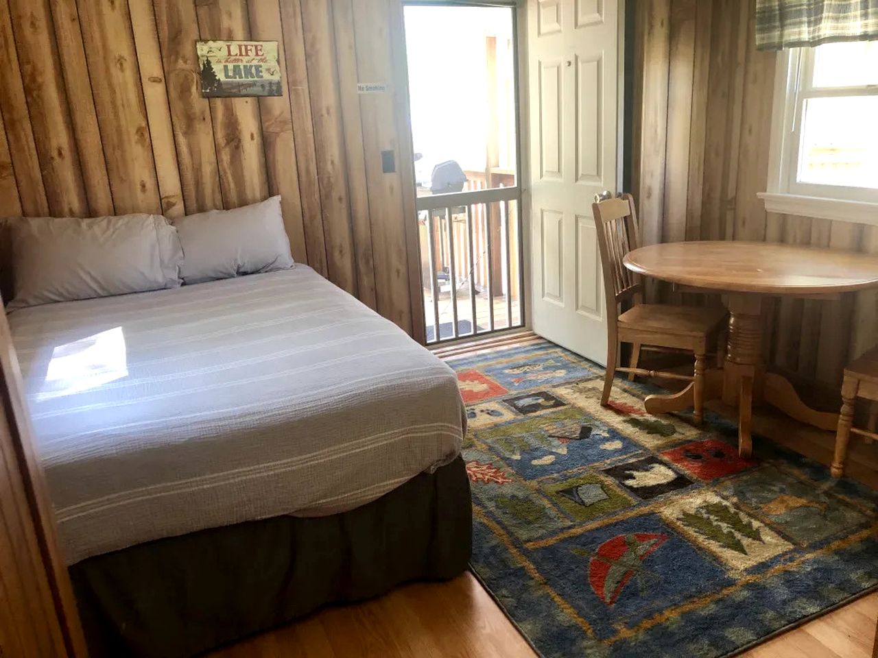 Pet-Friendly Studio Cabin with BBQ and Porch in South Dakota