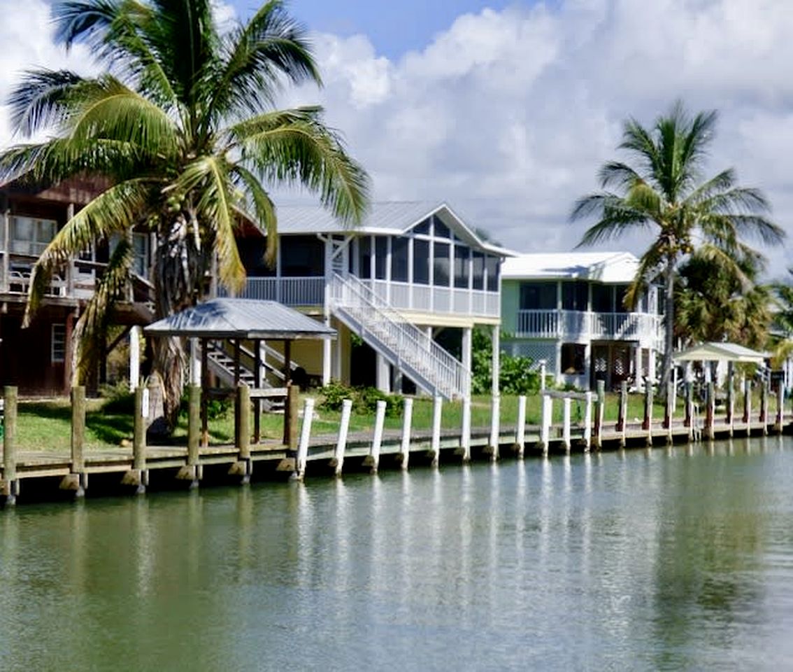 Spacious Waterside Cottage with Private Dock with Easy Access to Placida Bay and the Gulf of Mexico on Little Gasparilla Island, Florida