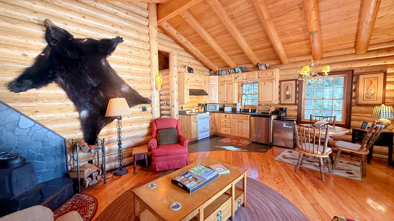 Cabins (United States of America, Greenville, Maine)