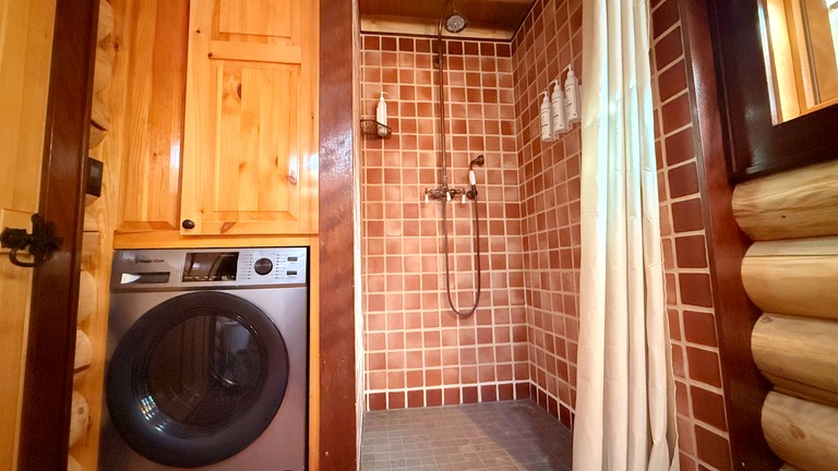 Cabins (United States of America, Greenville, Maine)