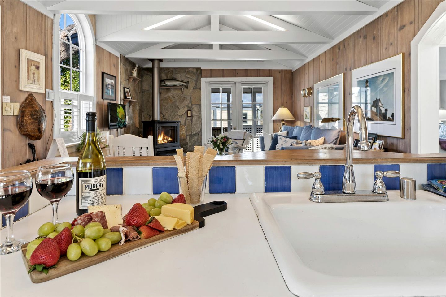 Stunning Vacation Rental, Walking Distance from the Beach in Bodega Bay, California