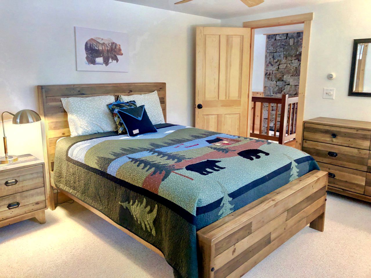 Gorgeous Lake Retreat Ideal for Getaways in the White Mountains