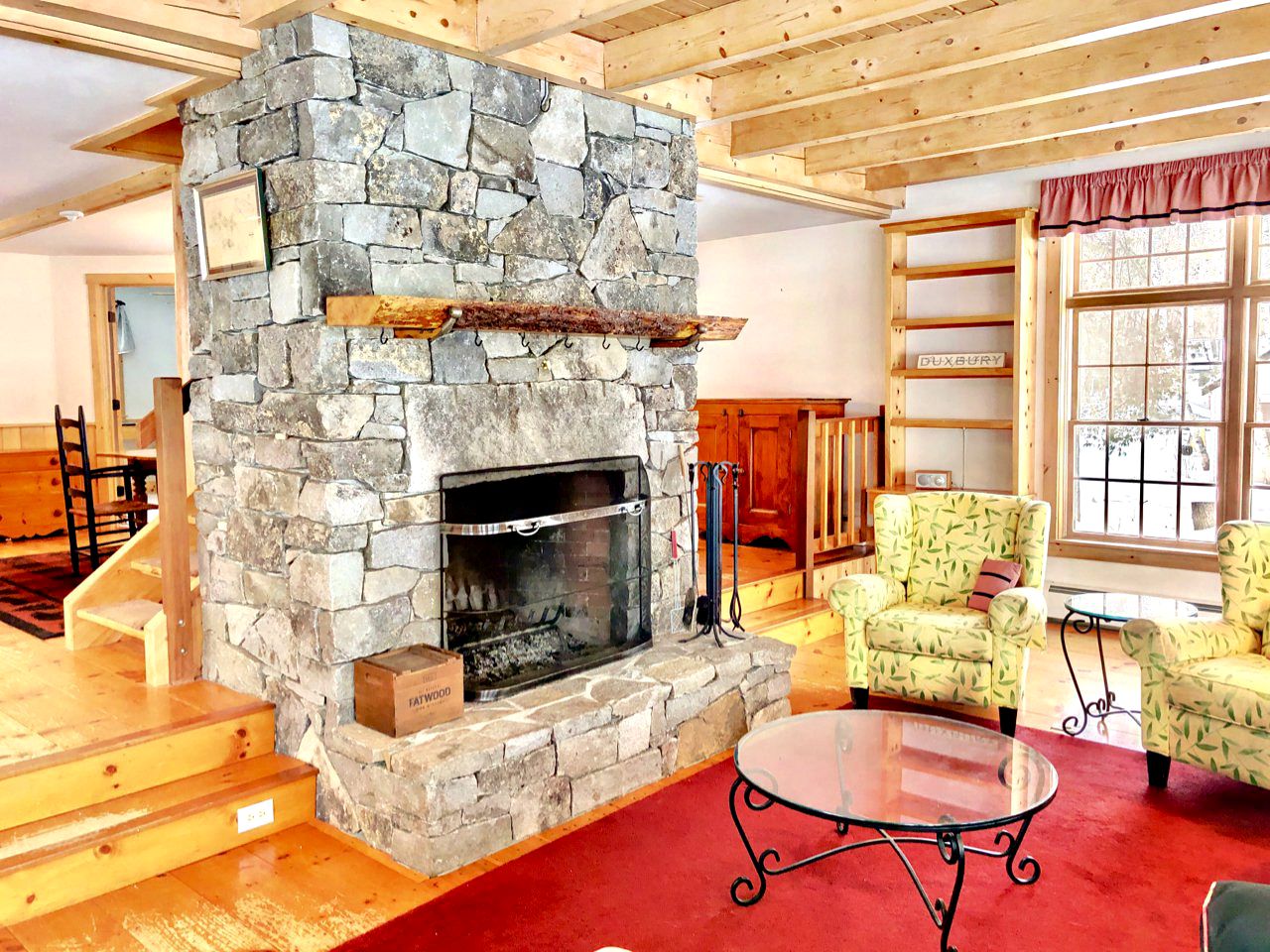 Gorgeous Lake Retreat Ideal for Getaways in the White Mountains
