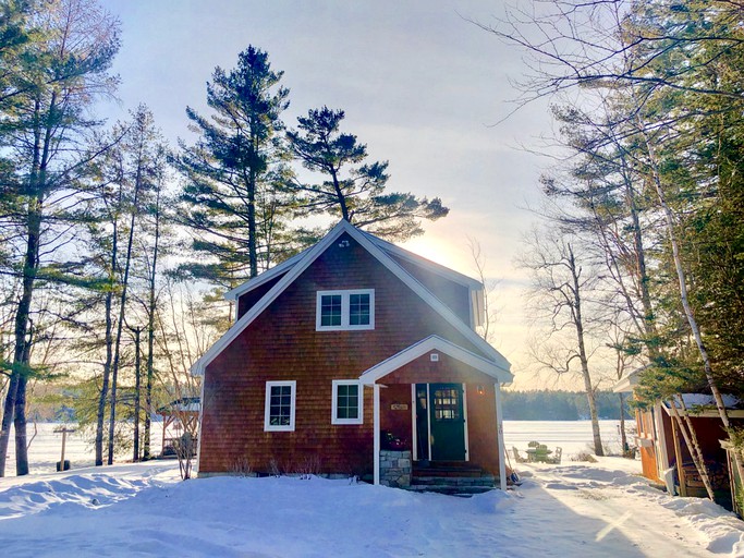 FL Quintessential LAKE HOUSE close to Bretton Woods Santa's Village and