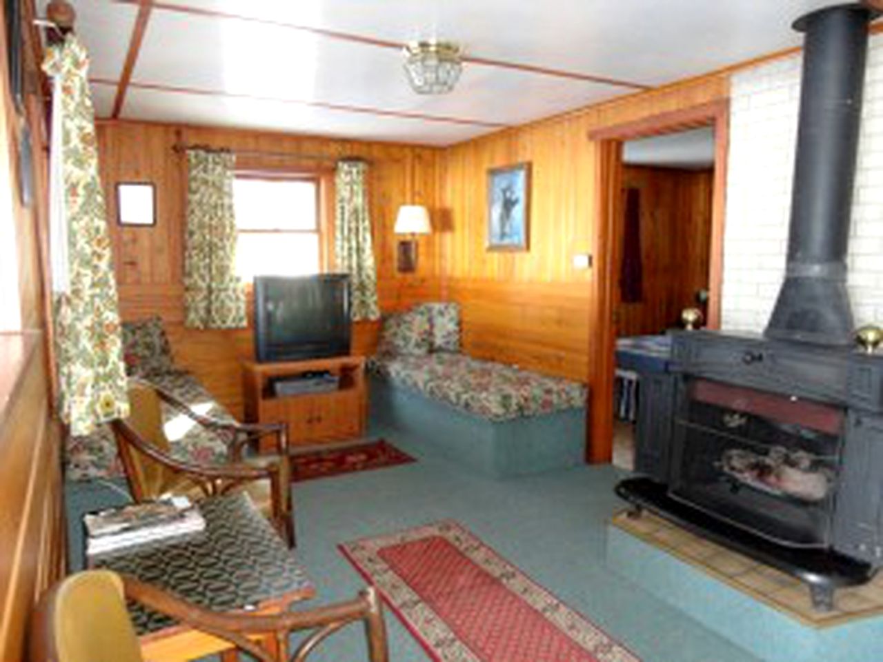 Secluded Cabin Rental Nestled in the Woodlands near Eagle River, Northern Wisconsin