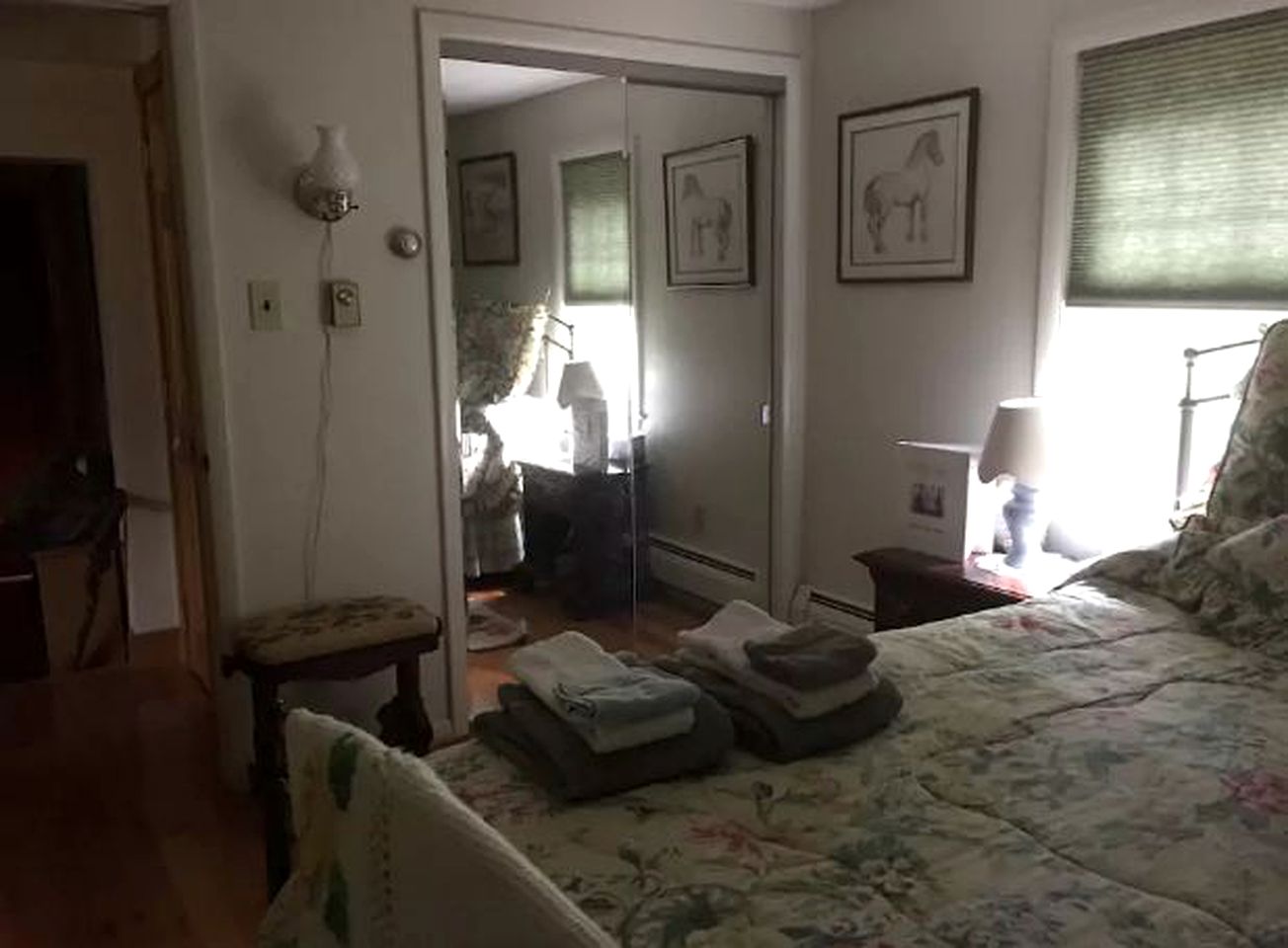 Cozy Vacation Room on a Farm Stay in Coopersburg, Pennsylvania