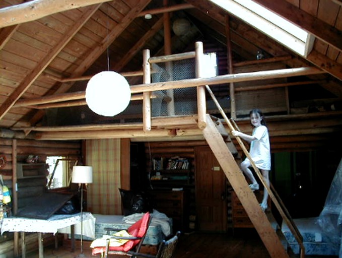 Log Cabins (Friendship, Maine, United States)