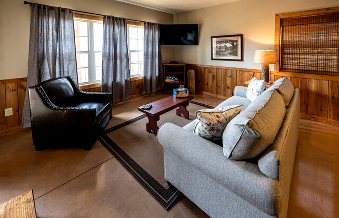 Lake Cabin Fully Equipped Ideal for Big Families in Topton, North Carolina