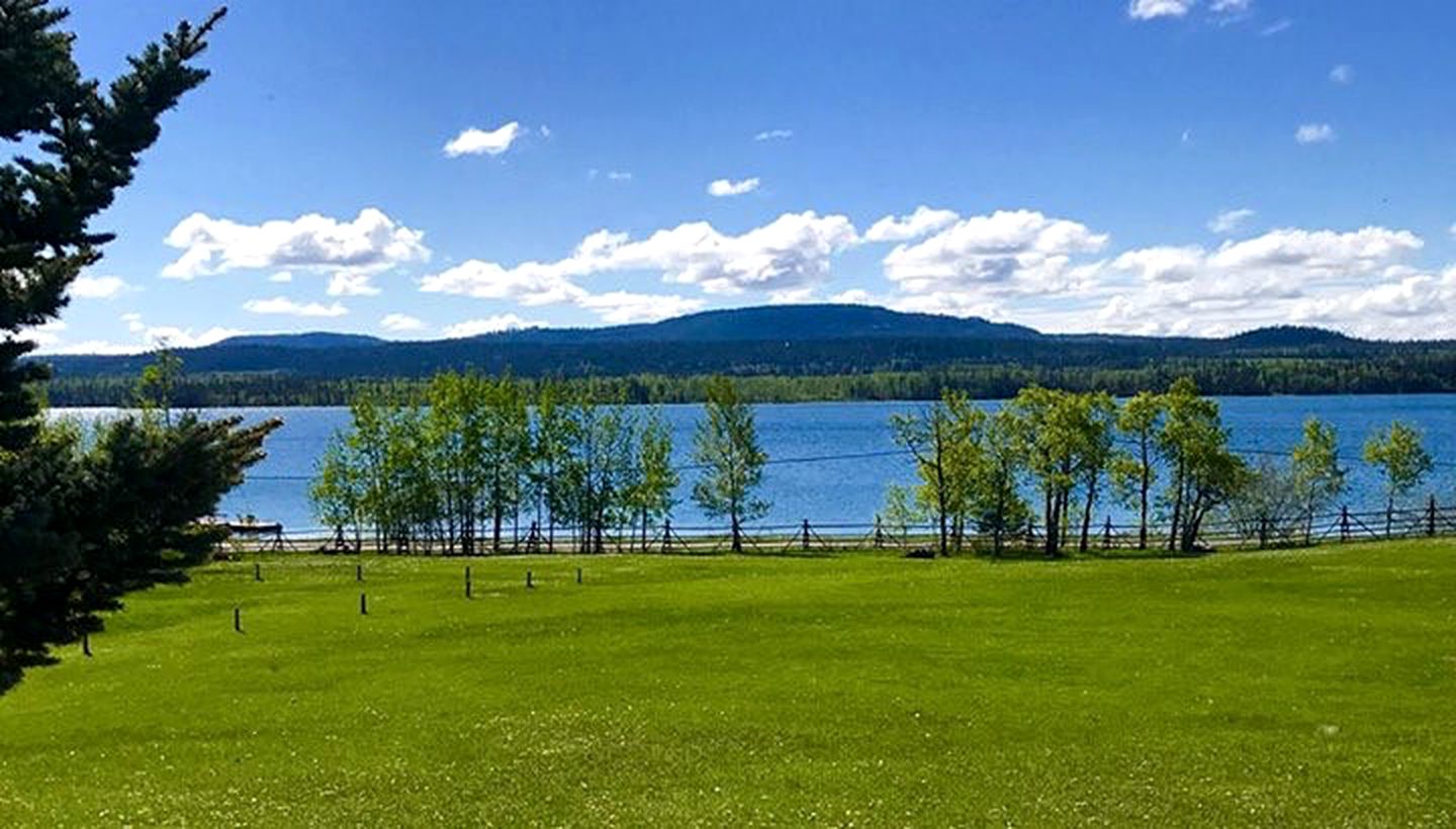 Delightful Family Log Cabin Rental with Lake Access near 70 Mile House, British Columbia